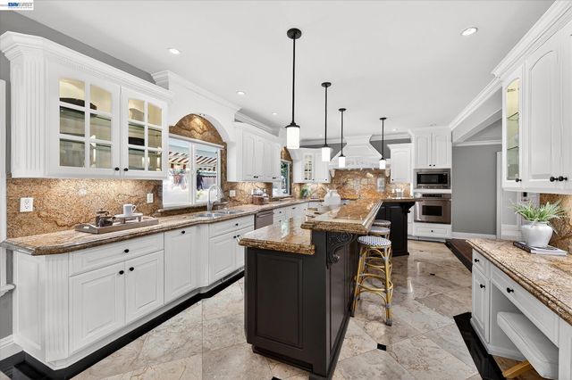 2337 Grosvenor Heights Ct, Livermore, CA 94550