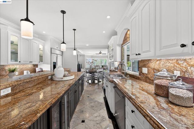 2337 Grosvenor Heights Ct, Livermore, CA 94550