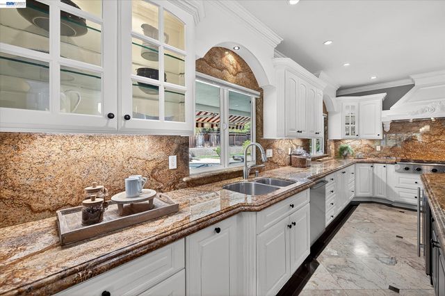 2337 Grosvenor Heights Ct, Livermore, CA 94550