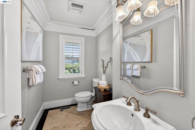 2337 Grosvenor Heights Ct, Livermore, CA 94550