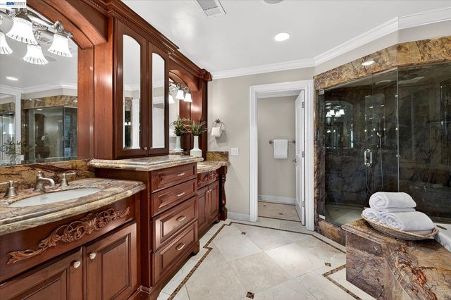 2337 Grosvenor Heights Ct, Livermore, CA 94550
