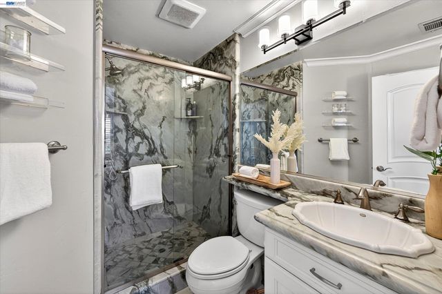 2337 Grosvenor Heights Ct, Livermore, CA 94550