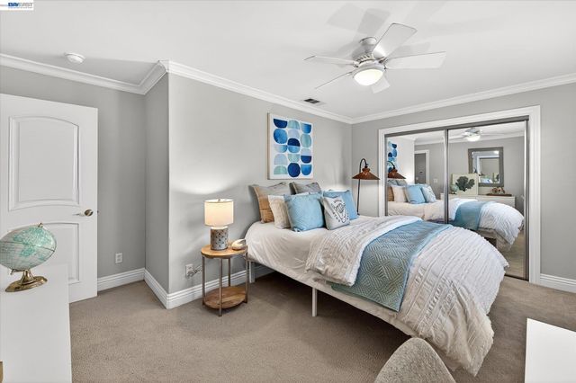 2337 Grosvenor Heights Ct, Livermore, CA 94550