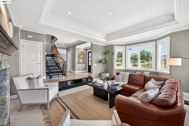 2337 Grosvenor Heights Ct, Livermore, CA 94550