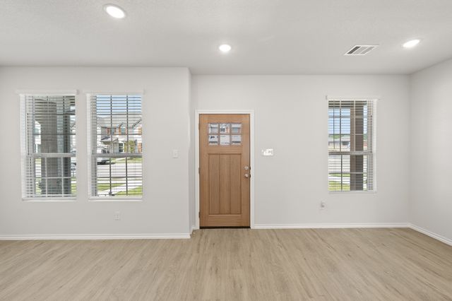 4506 Avion Drive, Sanger, TX 76266