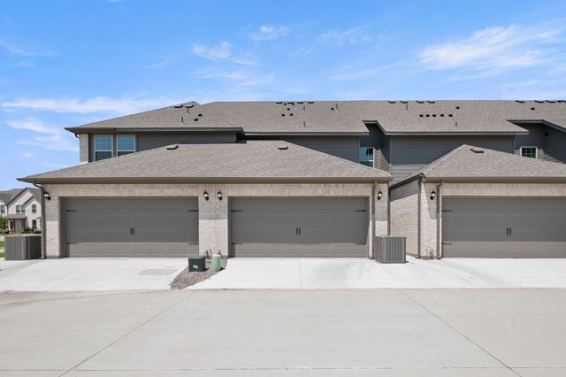 4506 Avion Drive, Sanger, TX 76266