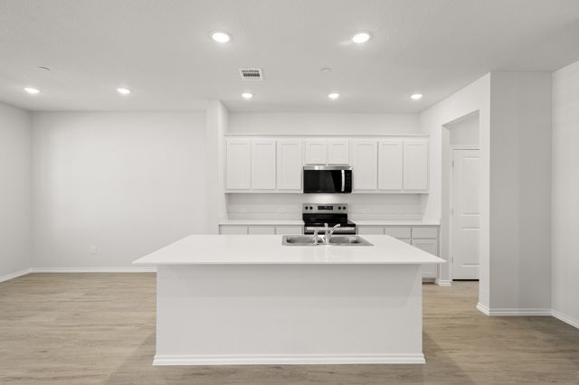 4506 Avion Drive, Sanger, TX 76266