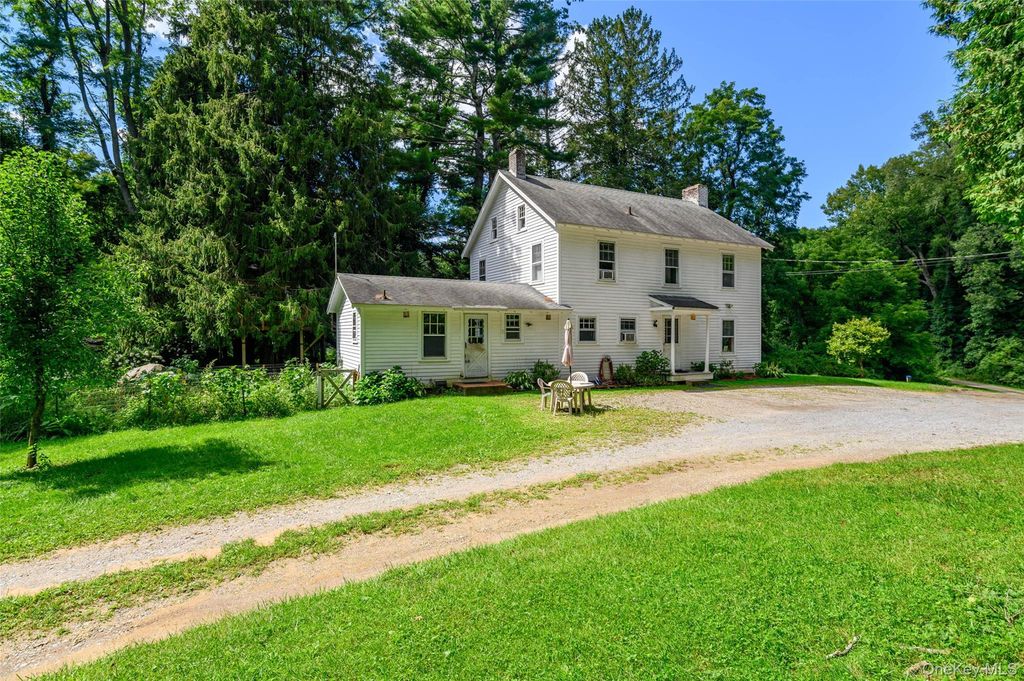 264 Quaker Hill Road, Pawling, NY 12564