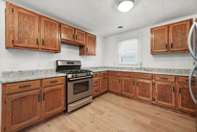 1095-1097 E Merchant Street, Kankakee, IL 60901