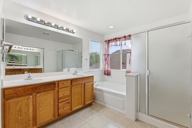 8441 Felton Crest Way, Elk Grove, CA 95624