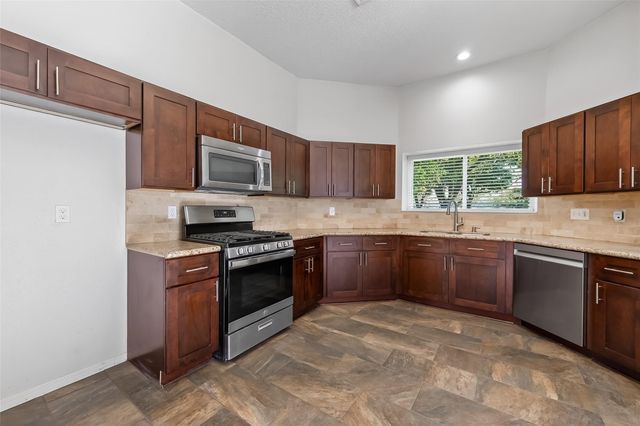 3126 Lakefield Way, Sugar Land, TX 77479