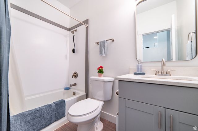 717 N BRADFORD DR, North Salt Lake, UT 84054