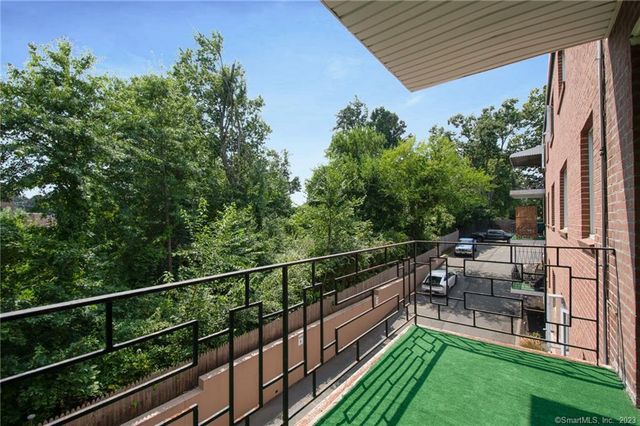 115 South Main Street B15, West Hartford, CT 06107