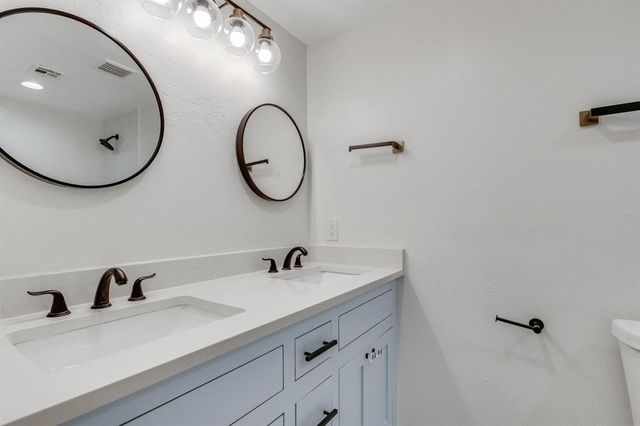 3008 Robin Ridge Road, Oklahoma City, OK 73120