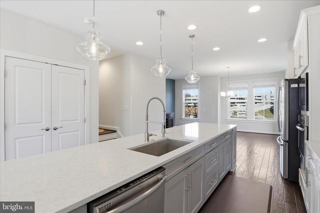 9298 WILD BLACK CHERRY CT, Fairfax, VA 22031