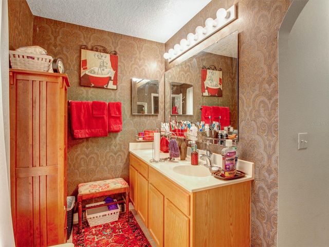 218 TRES REYES LANE, Groveland, FL 34736