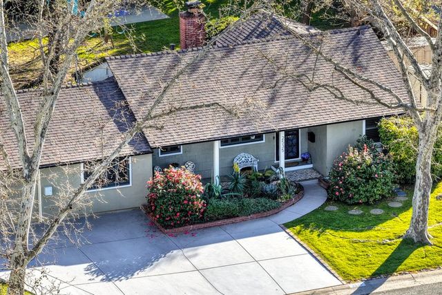 2535 Danube Dr, Sacramento, CA 95821