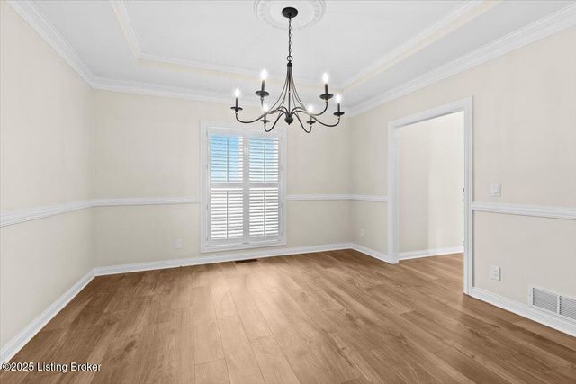 1700 Mahogany Run Dr, La Grange, KY 40031