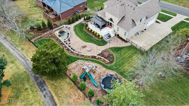 1700 Mahogany Run Dr, La Grange, KY 40031