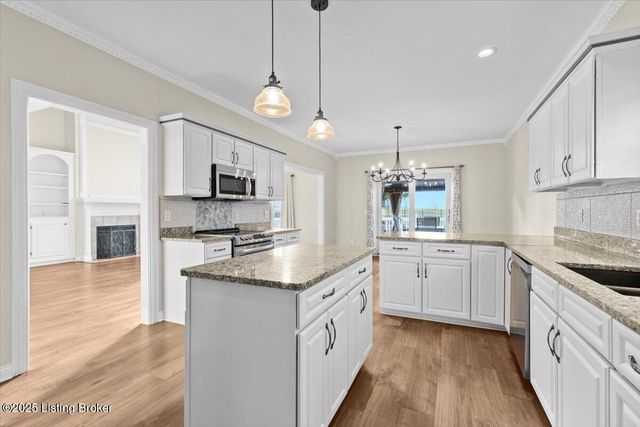 1700 Mahogany Run Dr, La Grange, KY 40031