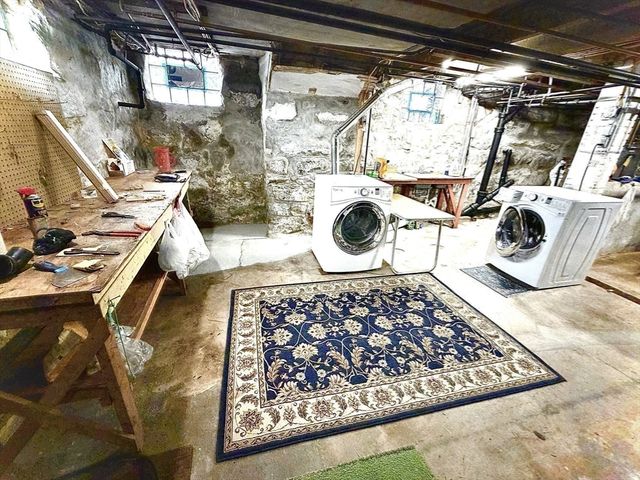 25 Seventh, New Bedford, MA 02740