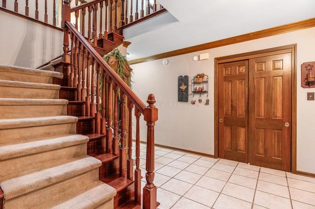 8185 Linden Leaf Circle, Columbus, OH 43235
