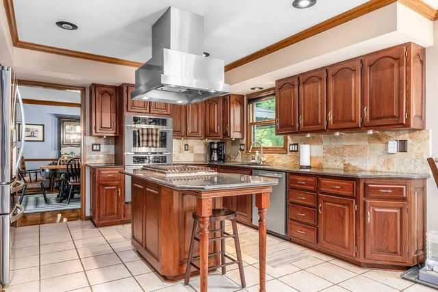 8185 Linden Leaf Circle, Columbus, OH 43235