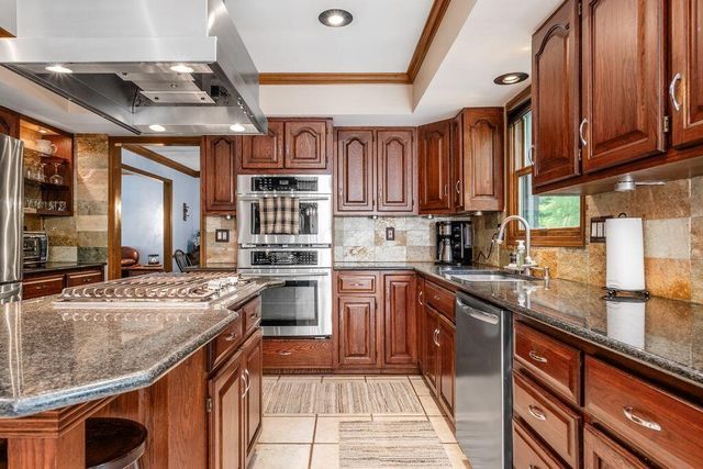 8185 Linden Leaf Circle, Columbus, OH 43235