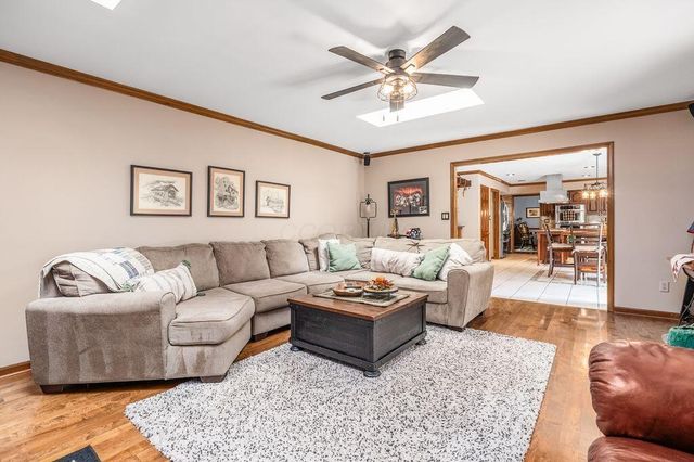 8185 Linden Leaf Circle, Columbus, OH 43235