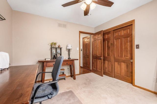 8185 Linden Leaf Circle, Columbus, OH 43235