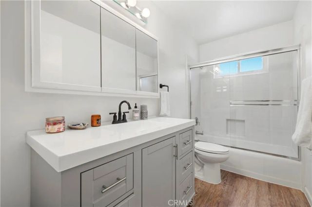 27117 Elias Avenue, Saugus, CA 91350