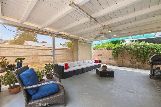 27117 Elias Avenue, Saugus, CA 91350