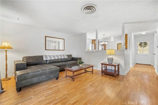 27117 Elias Avenue, Saugus, CA 91350