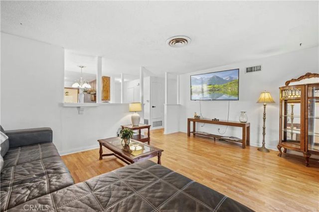 27117 Elias Avenue, Saugus, CA 91350