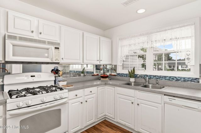 204 Junius Drive, Newport, NC 28570