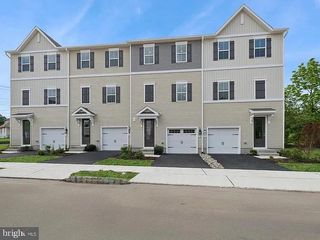 51 SILVERBELL AVE, Berlin, NJ 08009