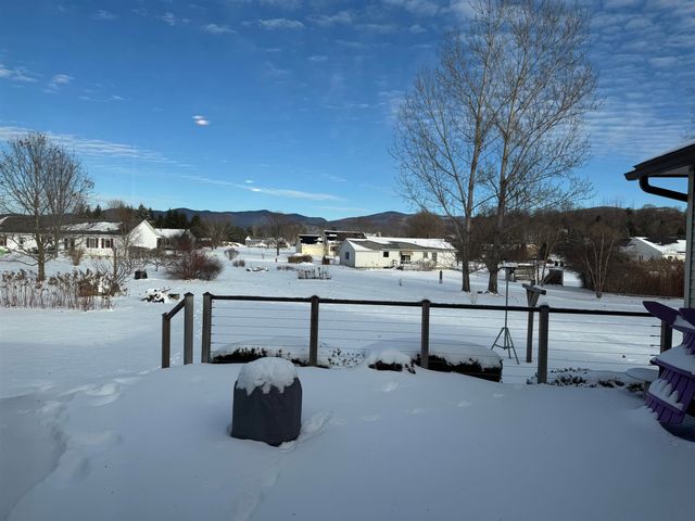 29 Mount Pleasant Drive, Brandon, VT 05733