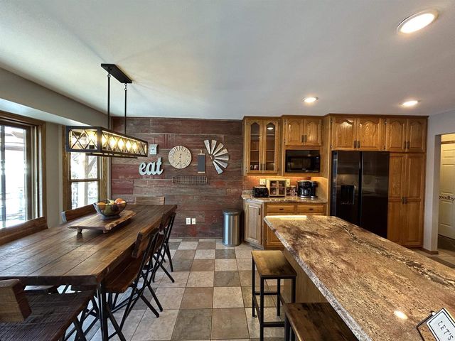 2169 KENSINGTON DRIVE, Green Bay, WI 54311