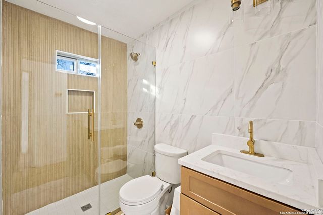 7602 Strolling, Live Oak, TX 78233