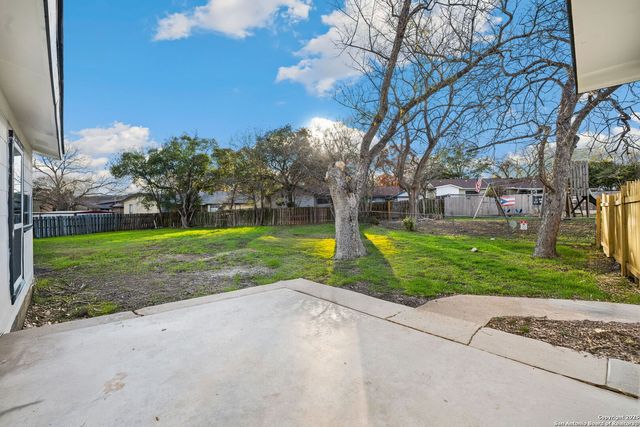 7602 Strolling, Live Oak, TX 78233