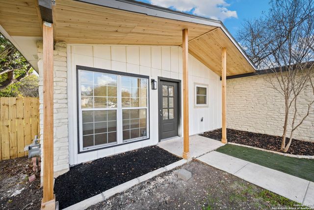 7602 Strolling, Live Oak, TX 78233