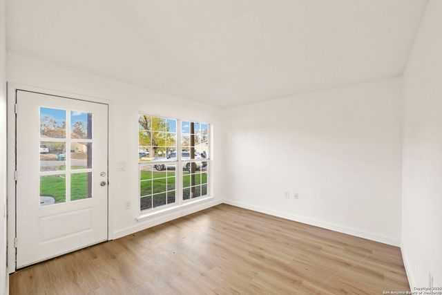 7602 Strolling, Live Oak, TX 78233