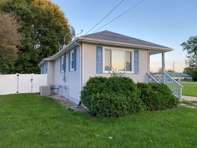 406 S Jackson Street, Gardner, IL 60424