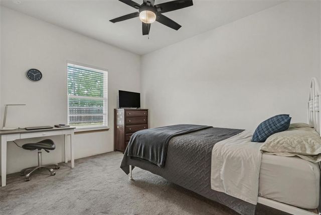 199 McDonald LN W, Cedar Creek, TX 78612