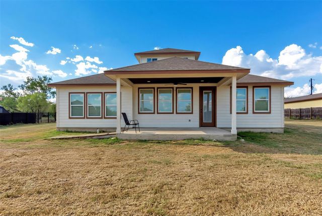 199 McDonald LN W, Cedar Creek, TX 78612