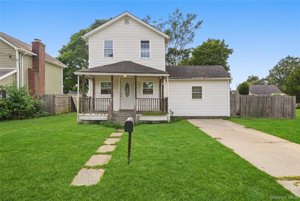 420 Taylor Avenue, Patchogue, NY 11772 — exterior