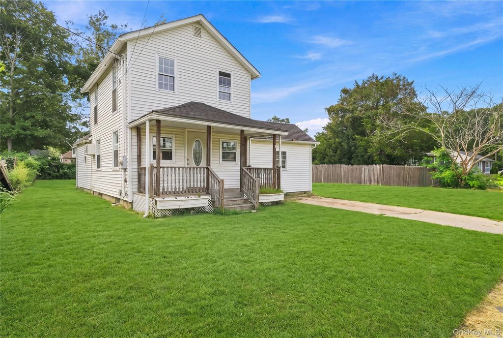 420 Taylor Avenue, Patchogue, NY 11772 — photo 2