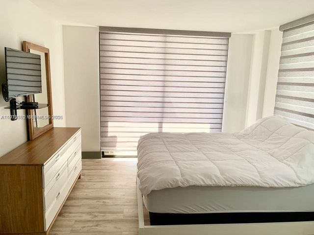 200 SE 15th Rd 3J, Miami, FL 33129