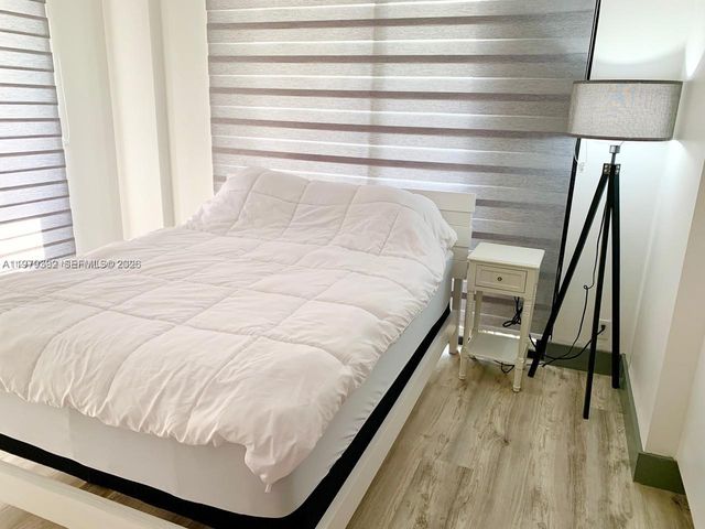 200 SE 15th Rd 3J, Miami, FL 33129