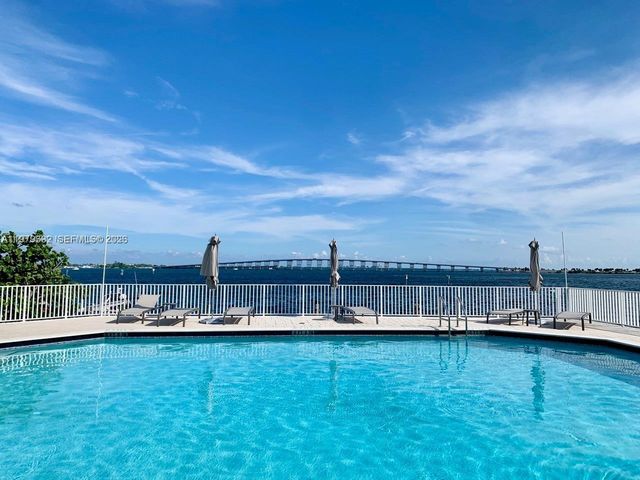 200 SE 15th Rd 3J, Miami, FL 33129